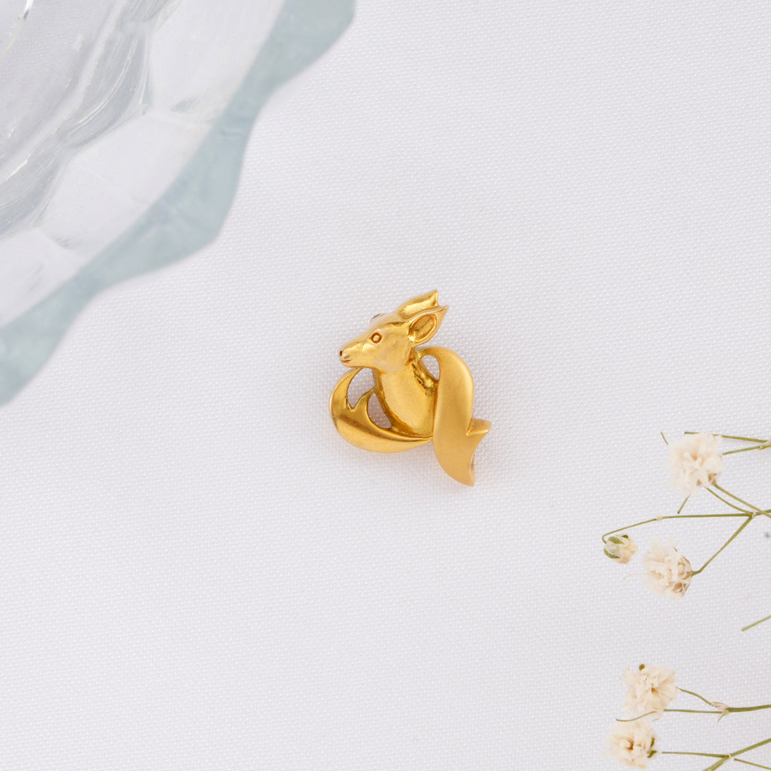 Luxury Deer Head Gold Pendant