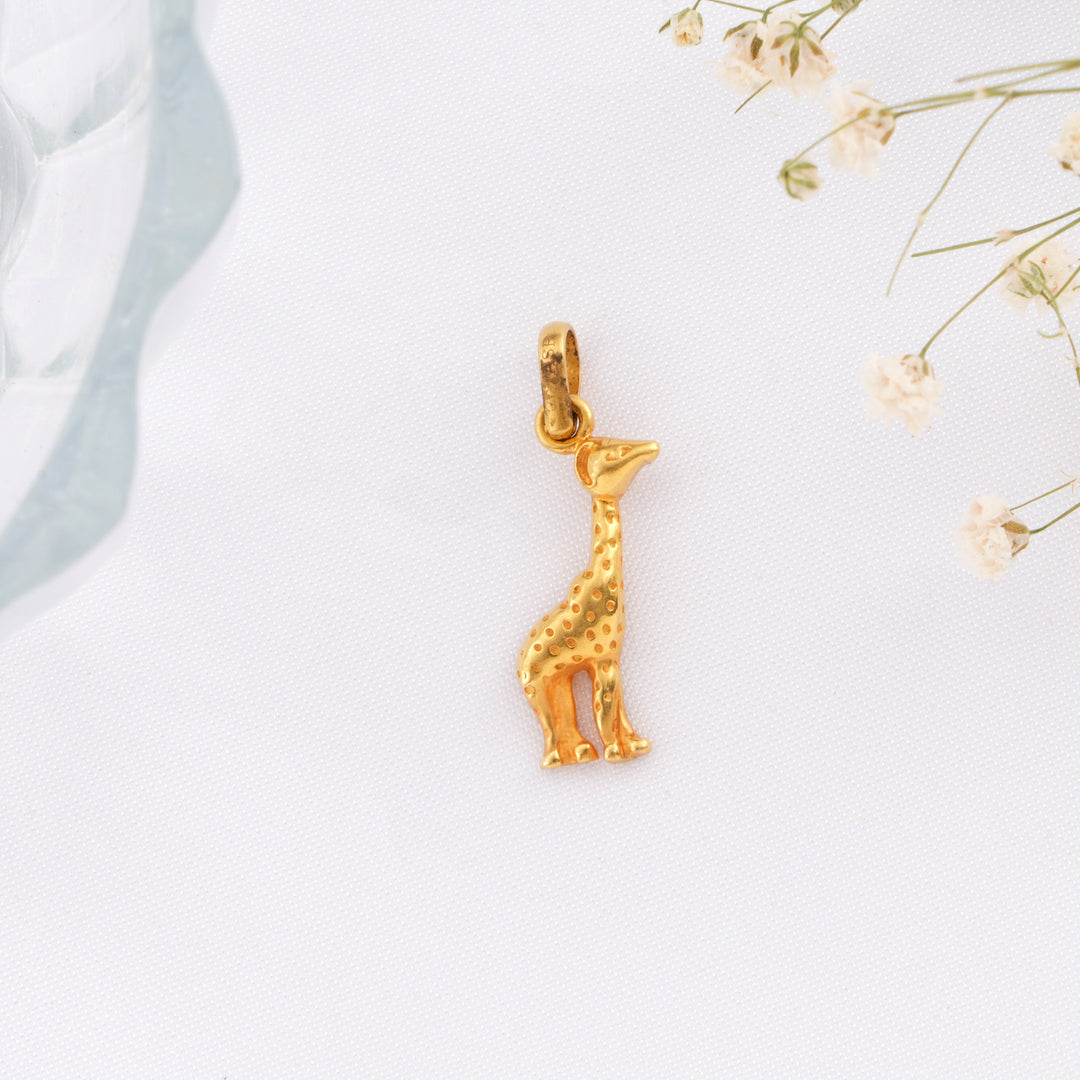 Elegant Giraffe Gold Pendant