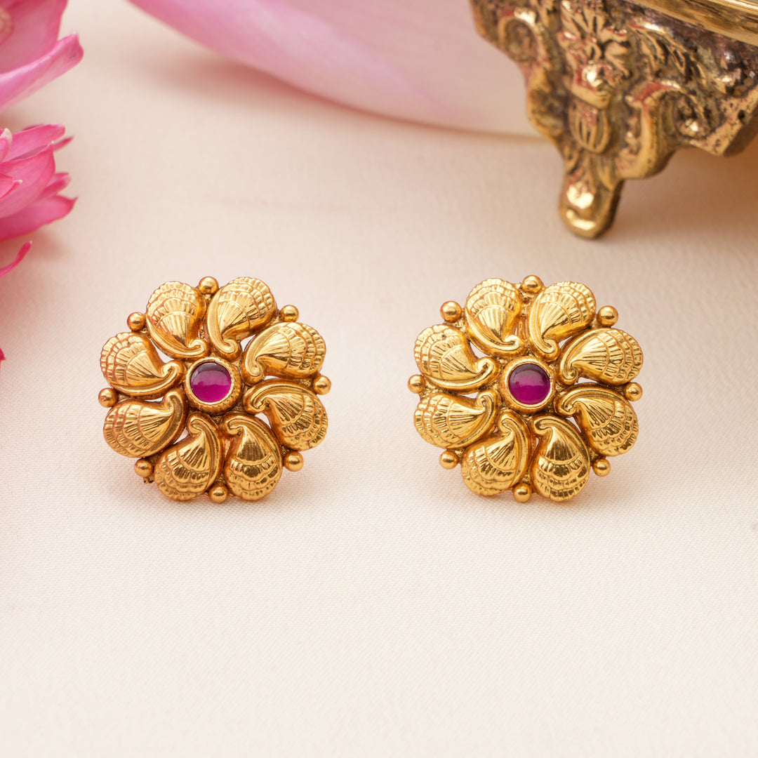 Elegant Single Ruby Kundan Stud