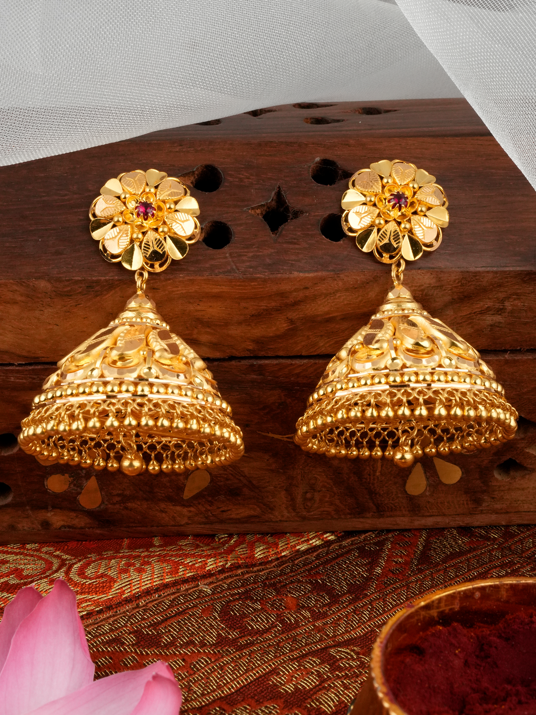 Traditional Flower Design Gold Jimikki Kammal
