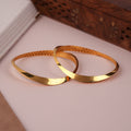Elegant Wavy Design Casting Gold Bangles