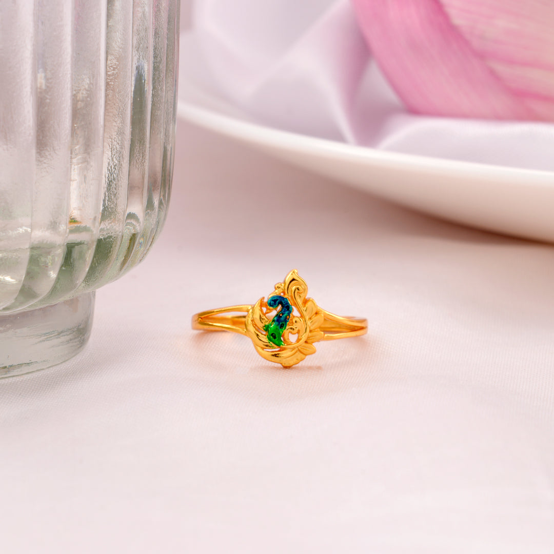 Elegant Peacock Pattern Golden Ring
