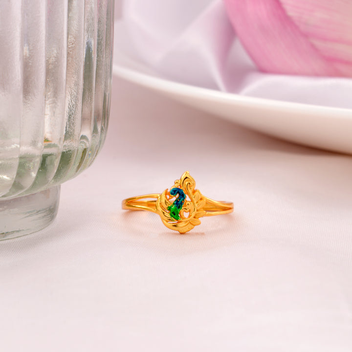 Elegant Peacock Pattern Golden Ring