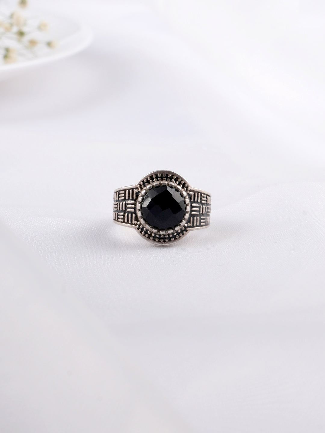 Black Studded Stones Rounded Ring