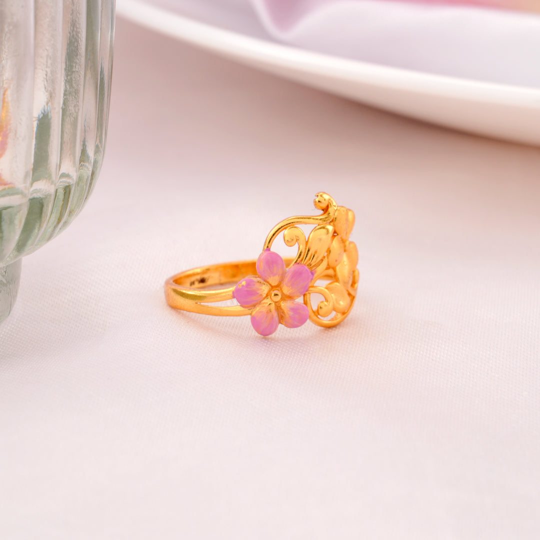 Floral Pattern Golden Finger Ring
