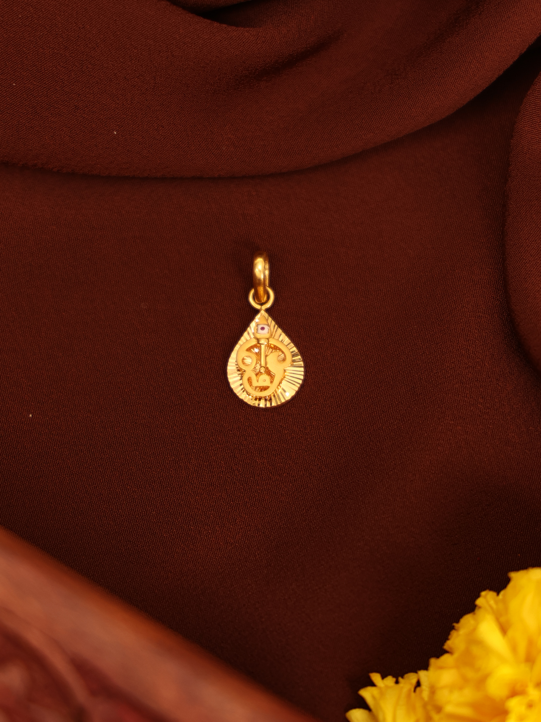 Exclusive Vel shape With OM Dollar