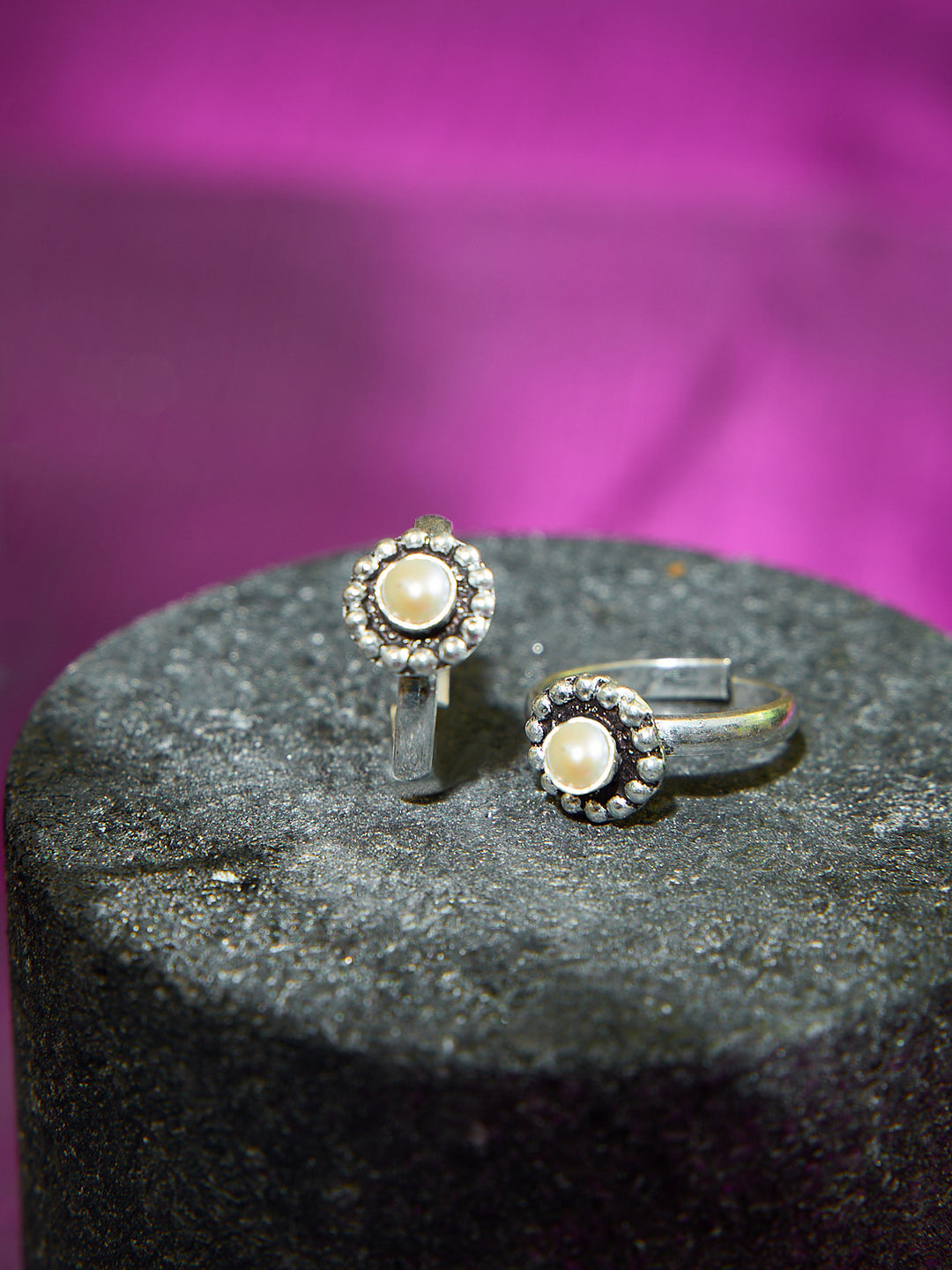 Antique Soft Shine Pearl Toe Ring