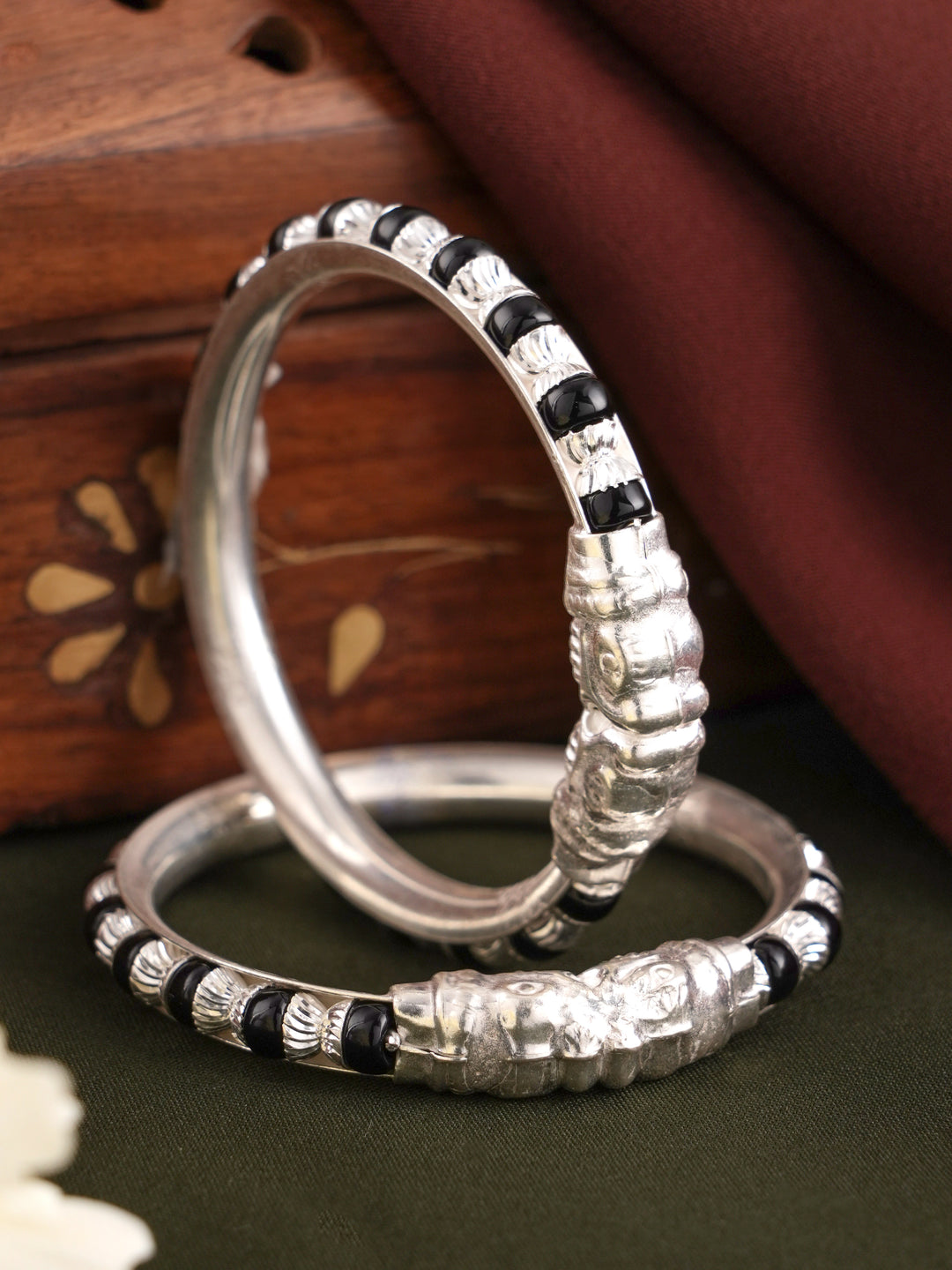 Trendy Black Beads Silver Kada