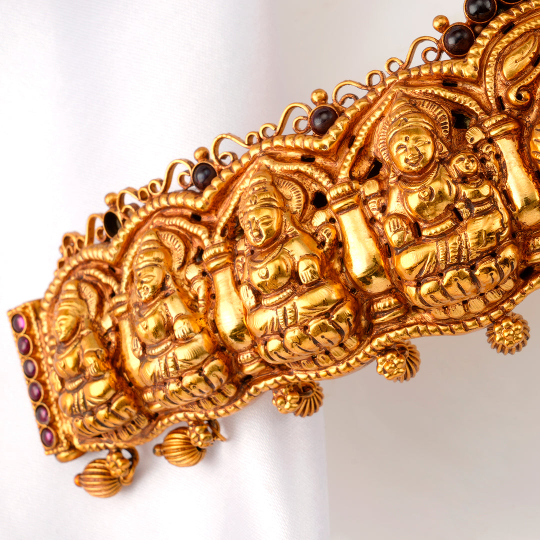 Traditional Lakshmi Gold-Plated Oddiyanam