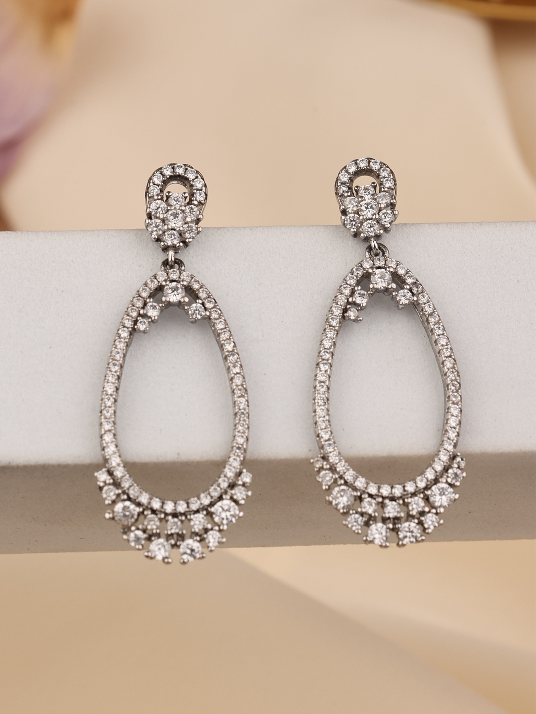 Silver Sparkle Oval Glow Jhumka