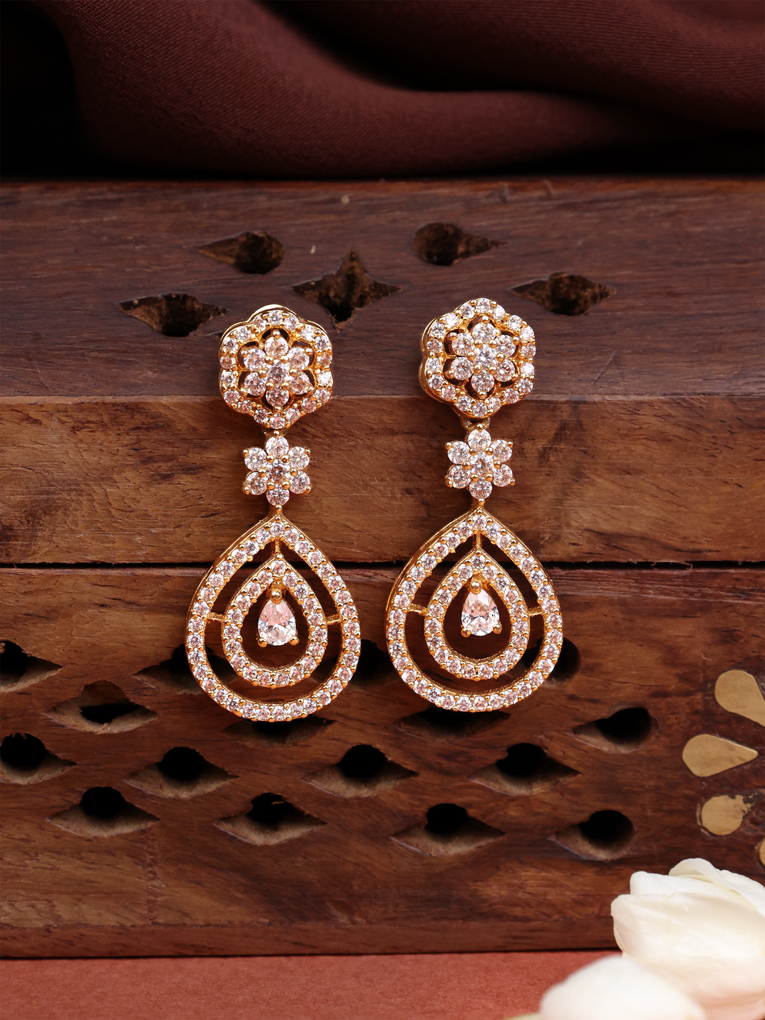 Elegance Floral With Drops Earring
