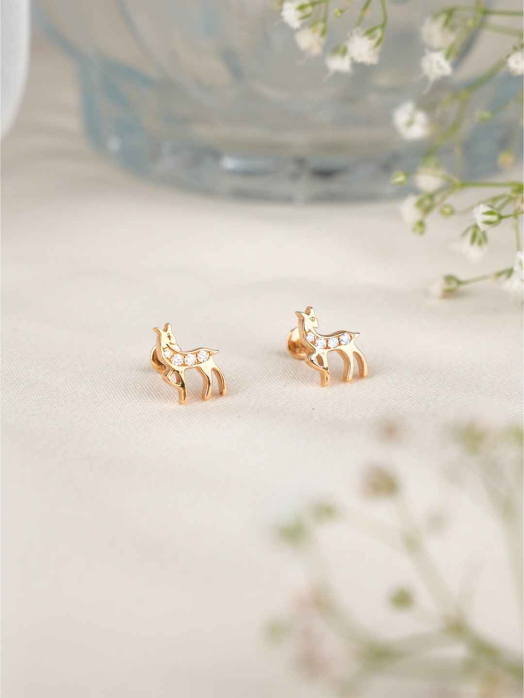 Sparkling Deer Diamond Stud