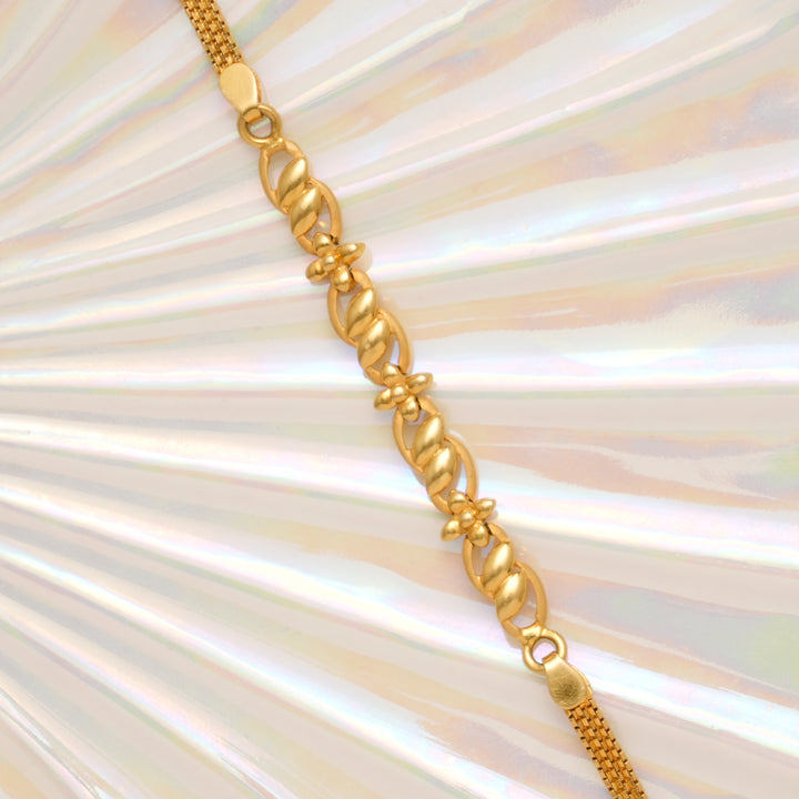 Elegant Floral and Leaf Gold Bracelet for Women