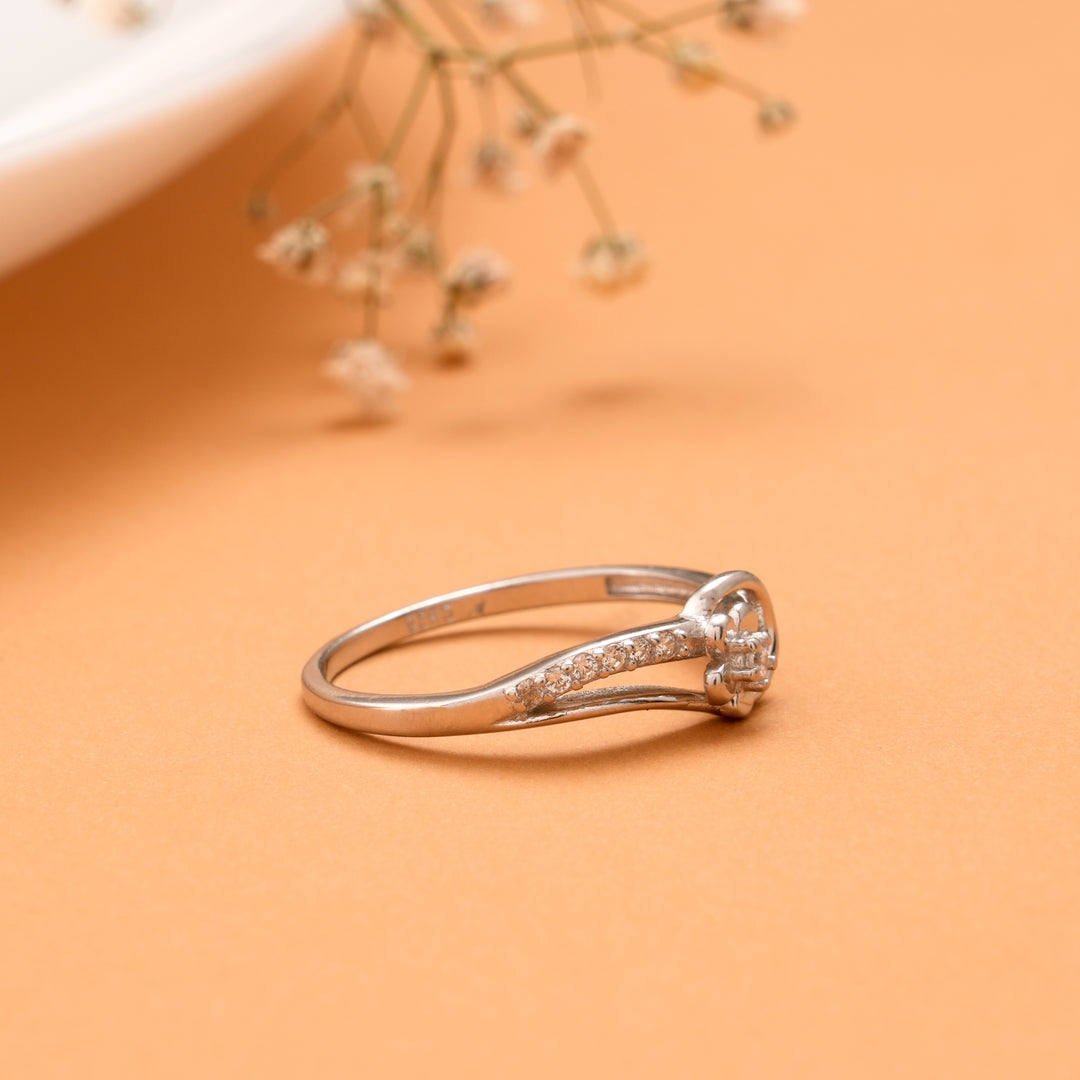 Minimal Floral White Stone Silver Ring