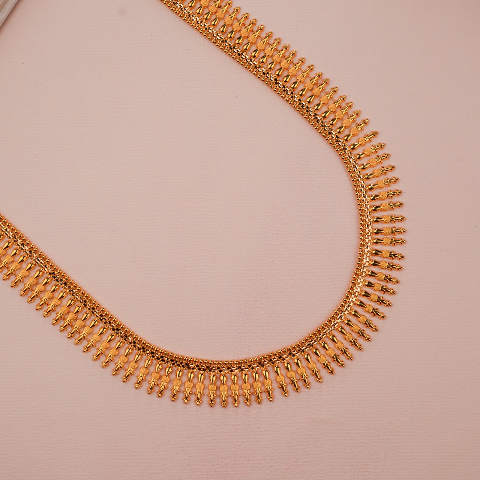 Traditional South Indian Style Gold Mullai Poo Malai
