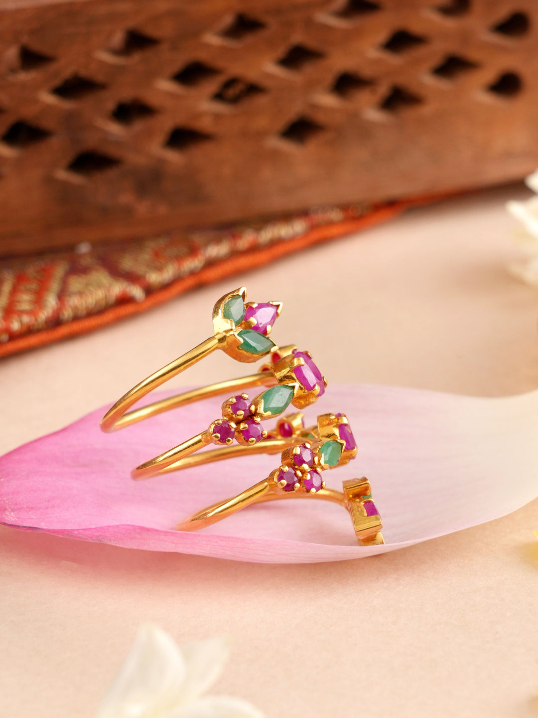 Spiral Gold Ring with Emerald and Ruby