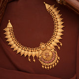 Vintage Leaf Design Gold Necklace