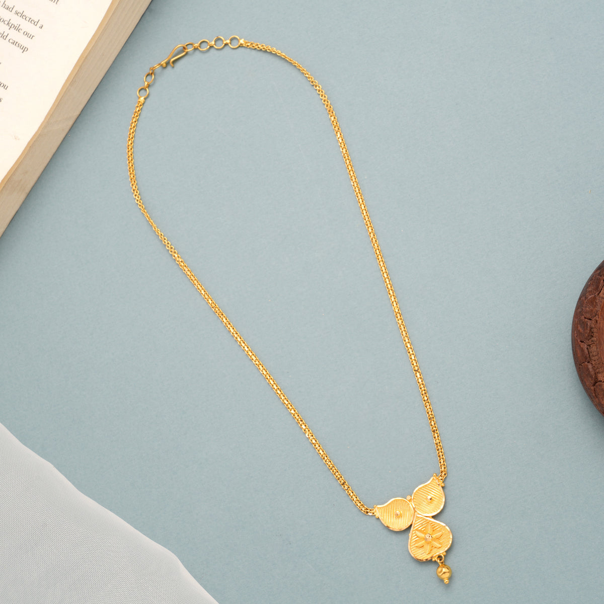 Winged Heart with Gold Pendant Chain