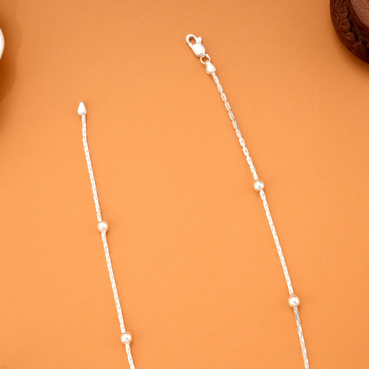 Shimmering Beads Silver Chain