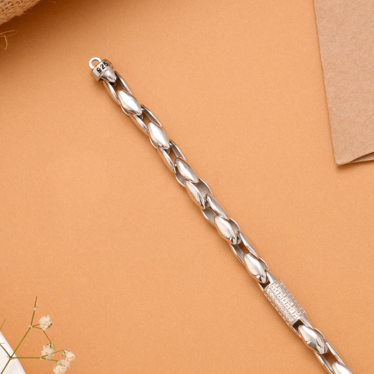 Bold Oval Men’s Silver Bracelet