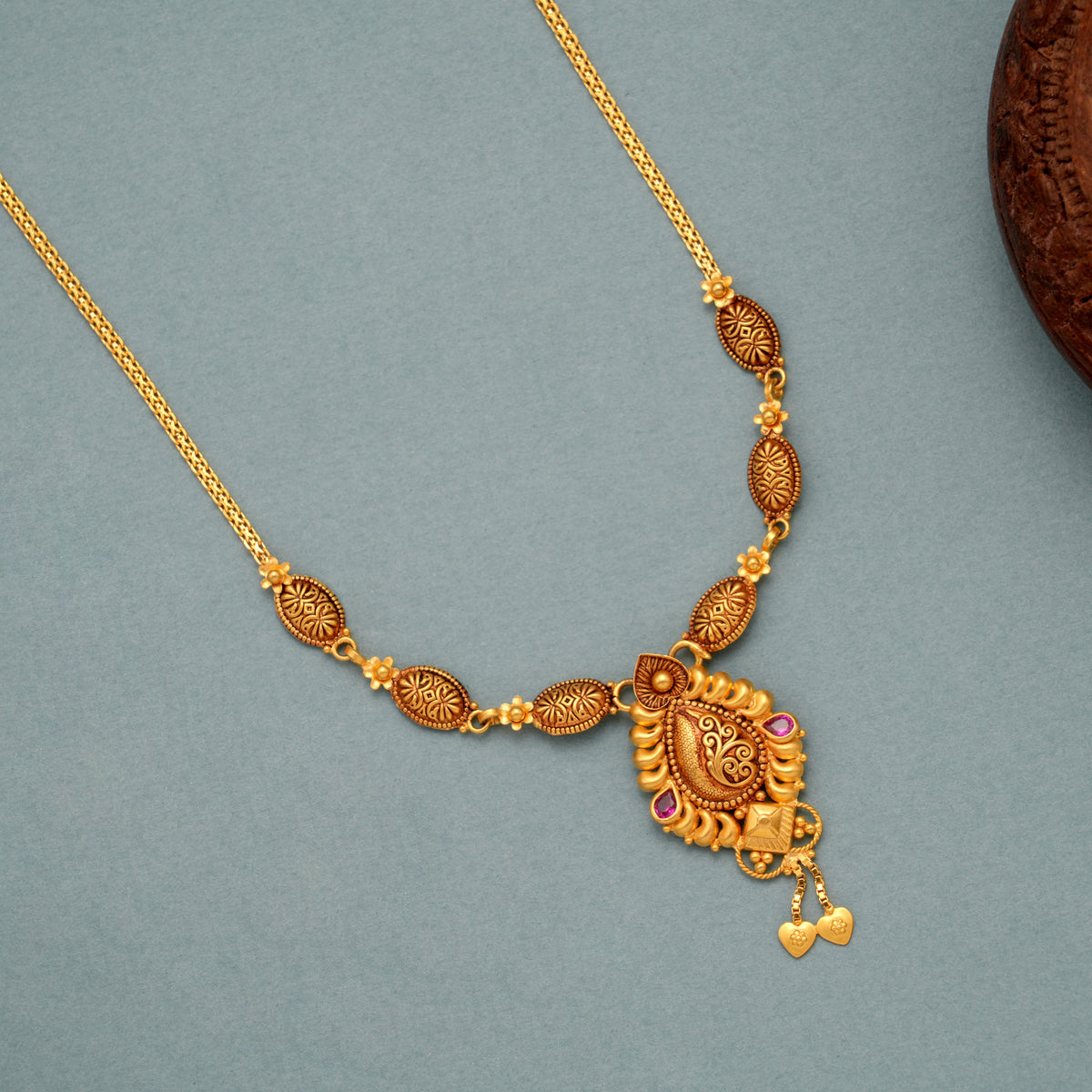 Modern Italian Gold Necklace Design