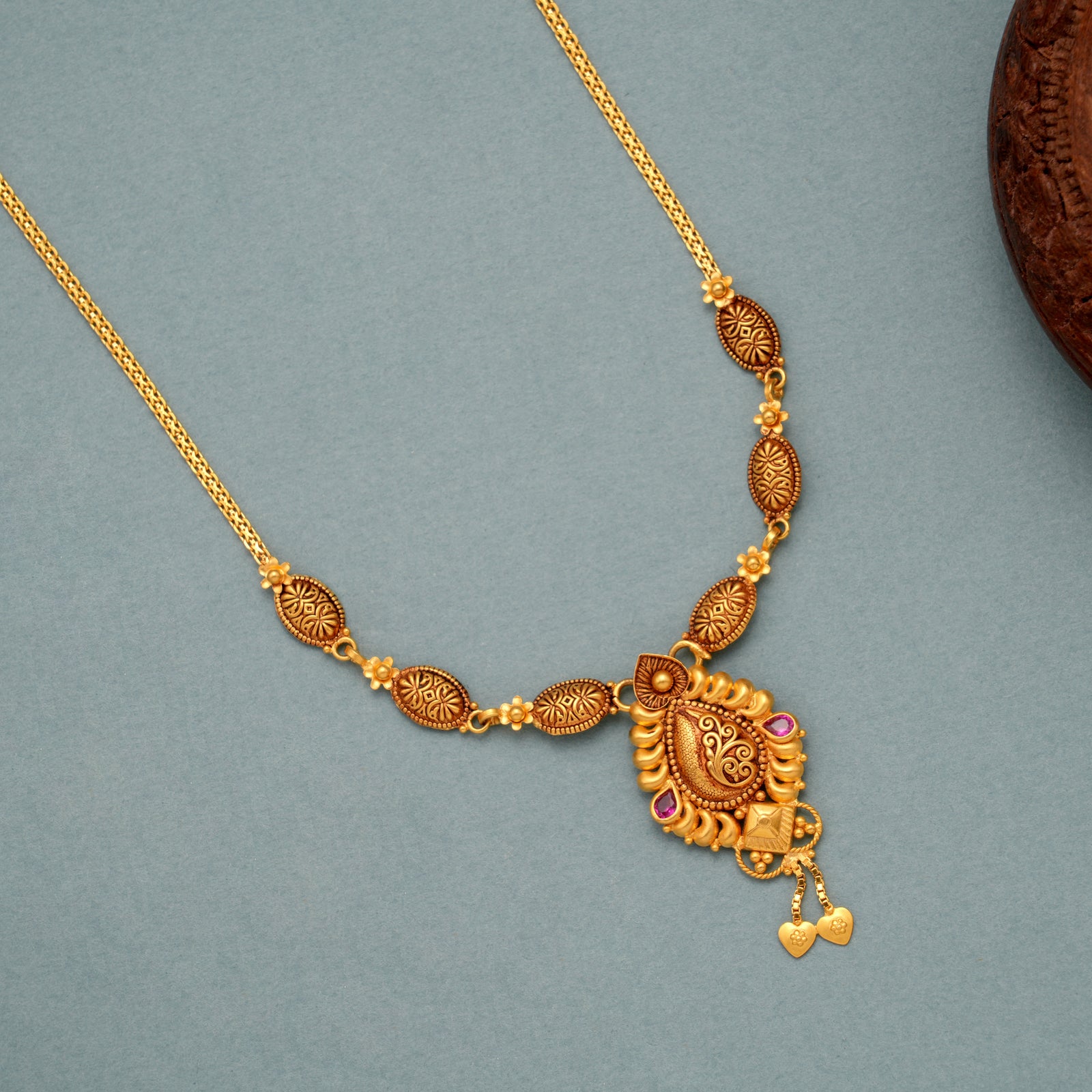 Modern Italian Gold Necklace Design