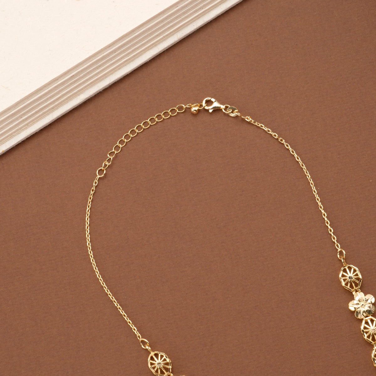 Star Shape Casting Floral Golden Necklace Set