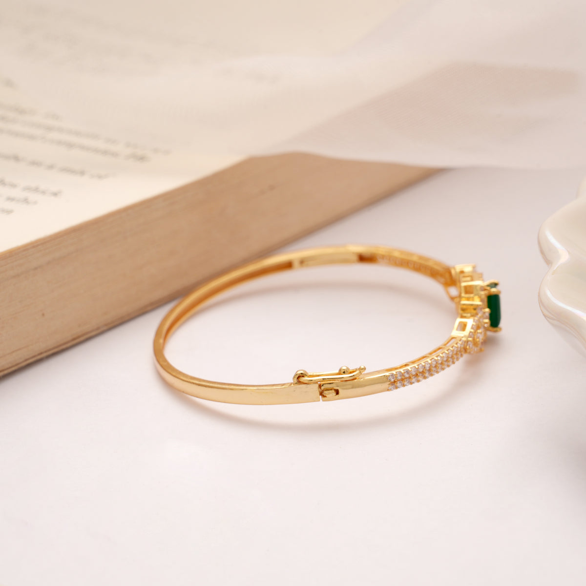 Sleek Square Emerald Floral Design Golden Kada