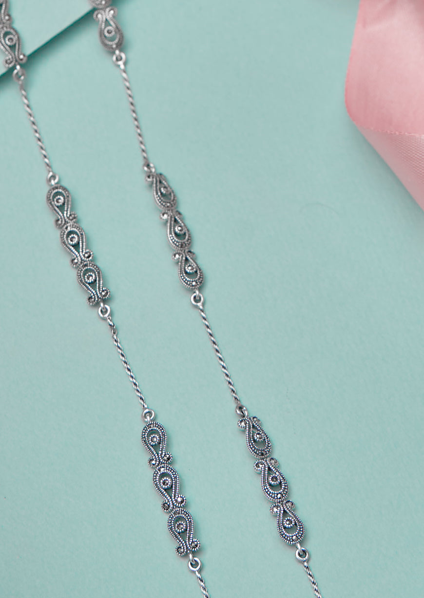 Elegant Dual Tone Charm Anklet