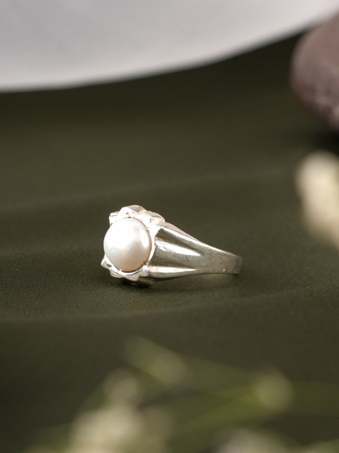 Pearl Silver Ring with Elegant Look