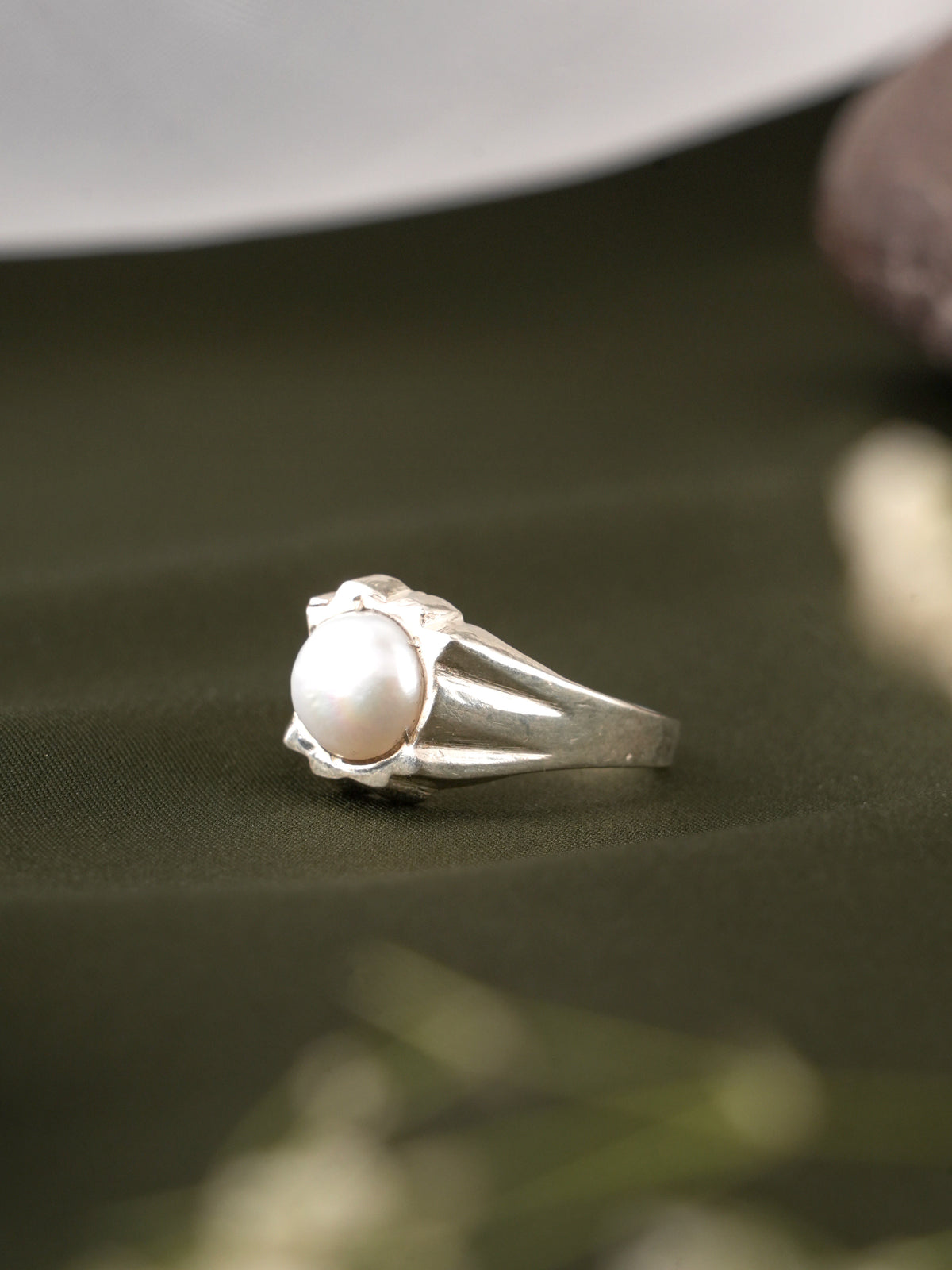 Pearl Silver Ring with Elegant Look