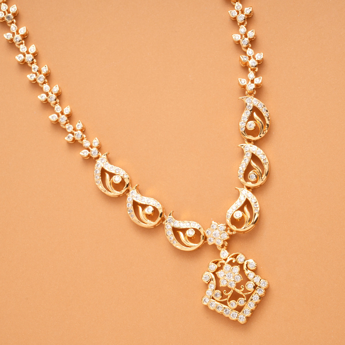 Blooming Flower Paisley Leaf Golden Necklace