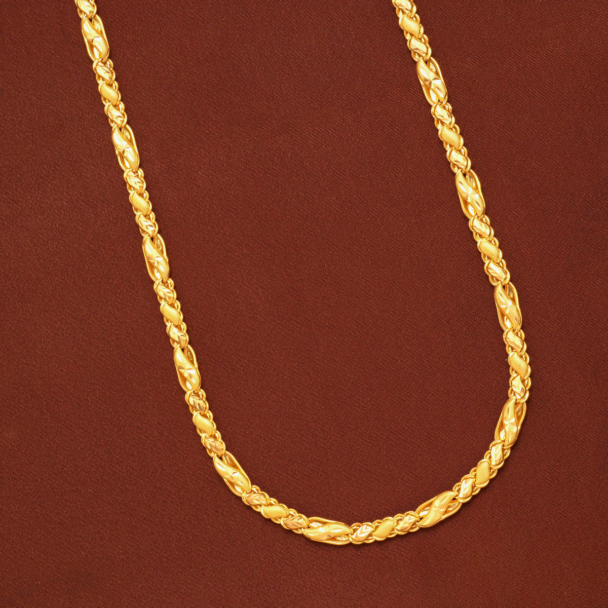 Twisted Lotus Leaf Pattern Gold Chain