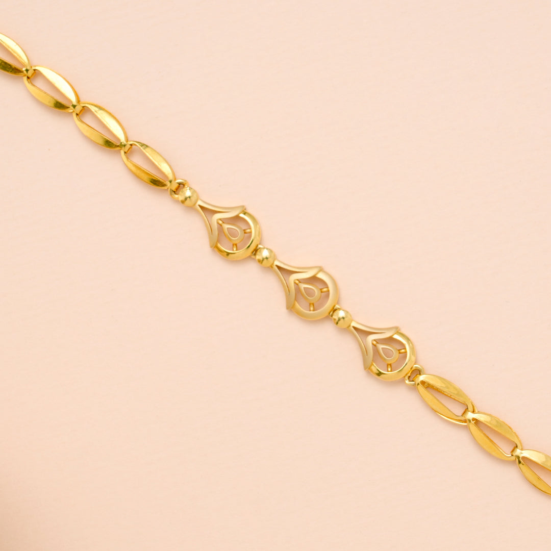Tri Floral Oval Shape Link Gold Bracelet for Women