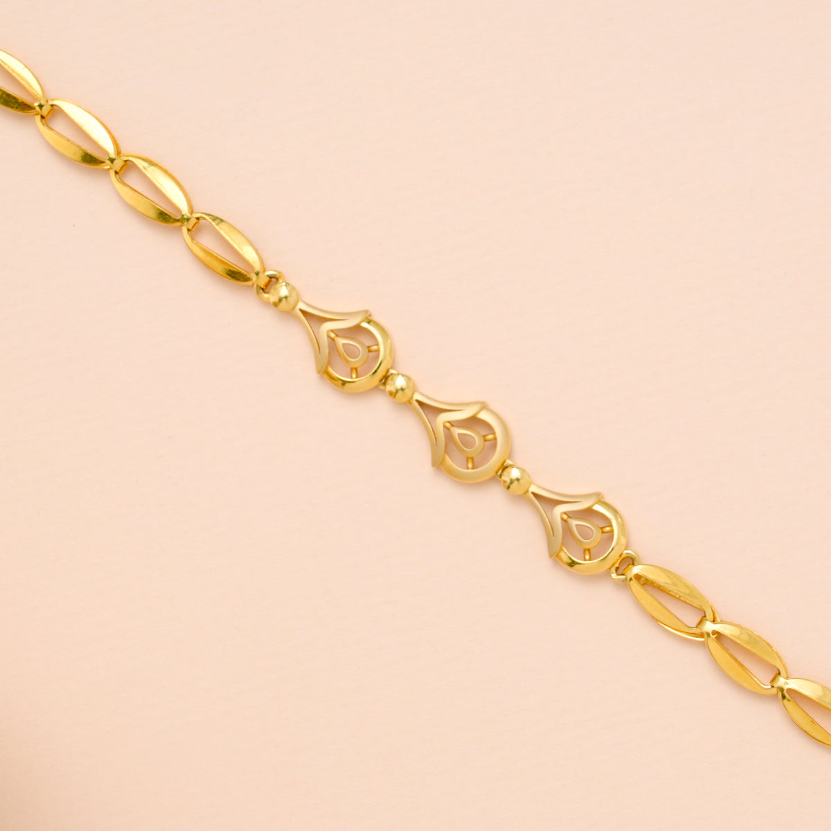 Tri Floral Oval Shape Link Gold Bracelet for Women