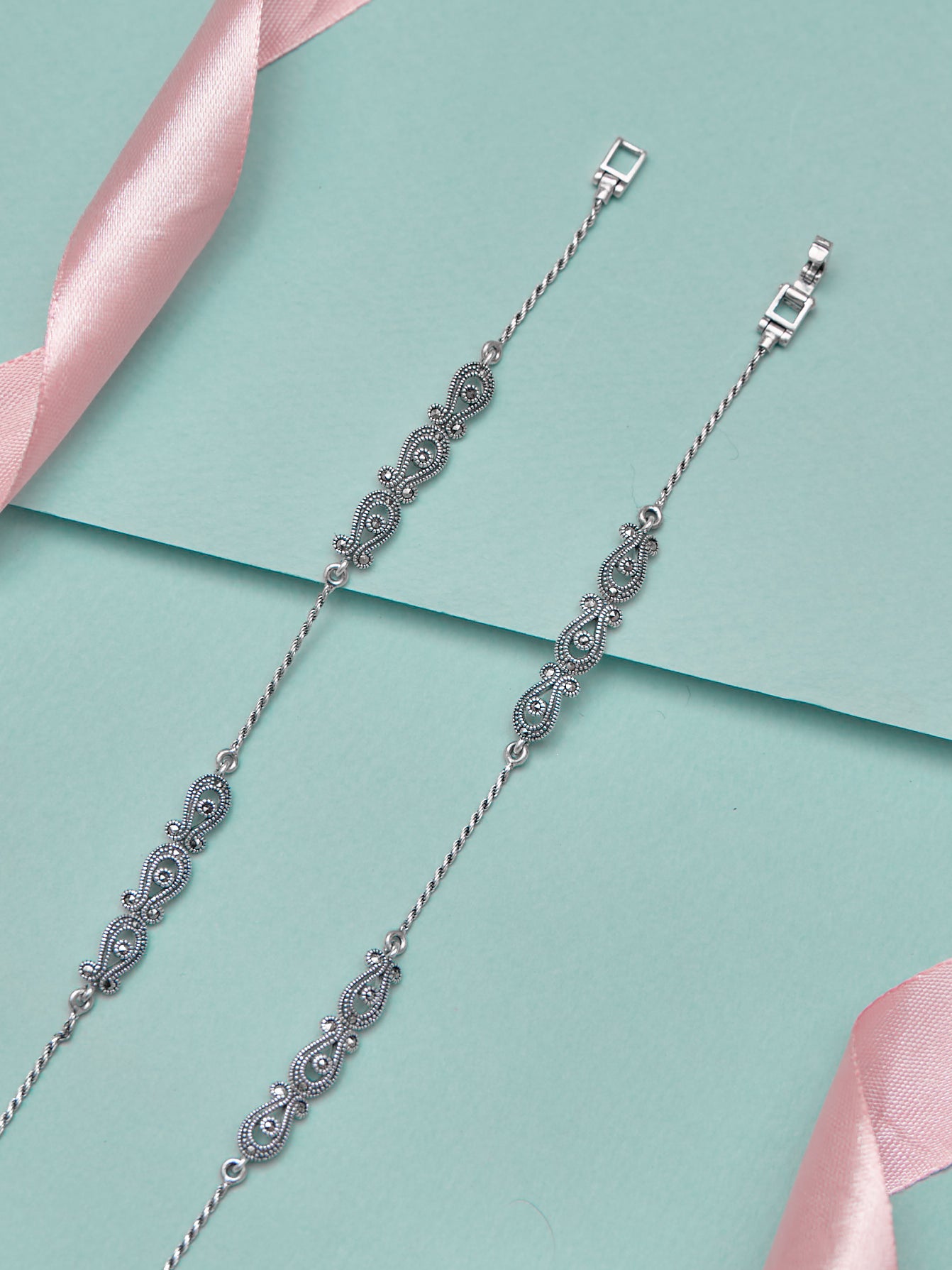 Elegant Dual Tone Charm Anklet