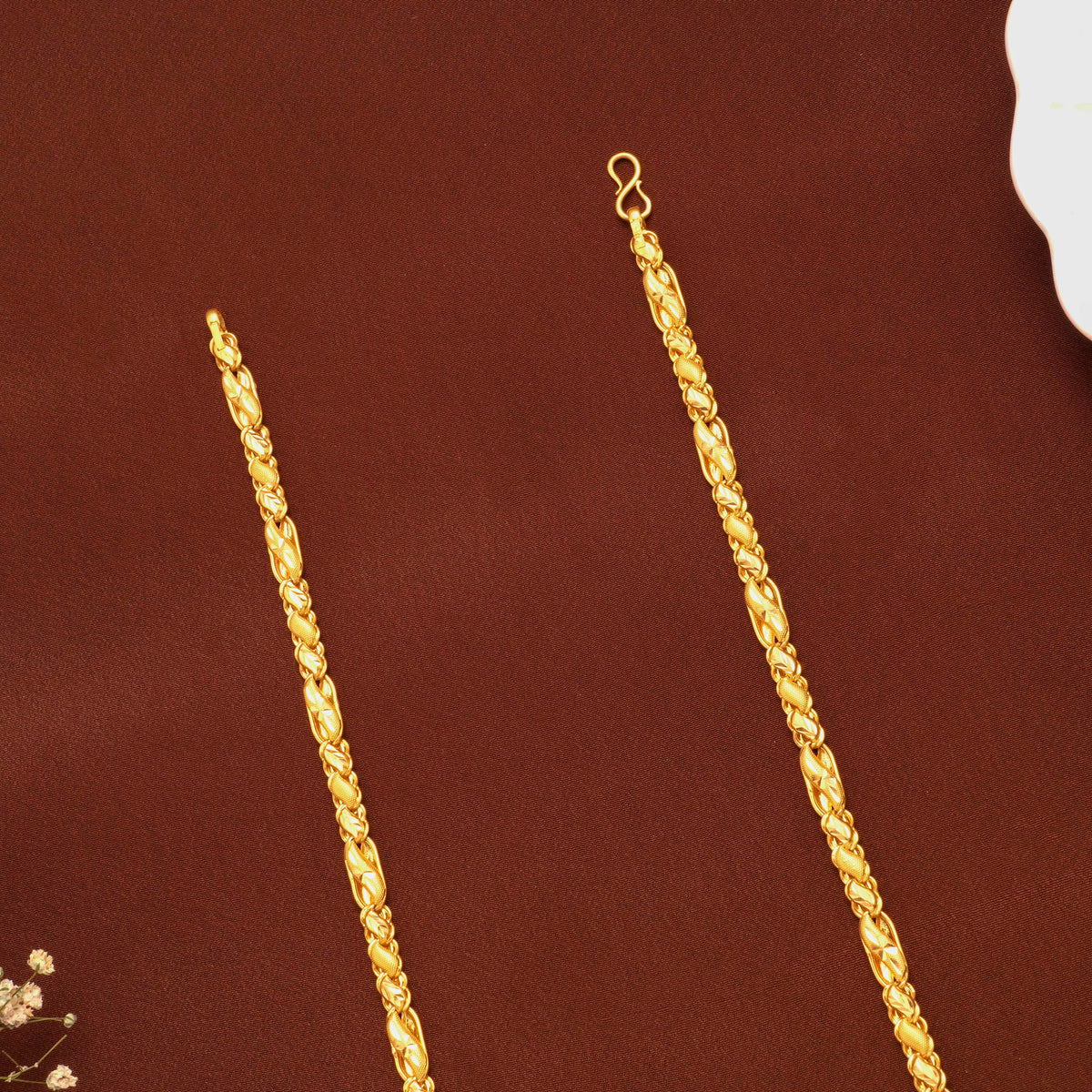 Twisted Lotus Leaf Pattern Gold Chain