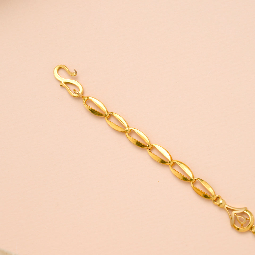 Tri Floral Oval Shape Link Gold Bracelet for Women