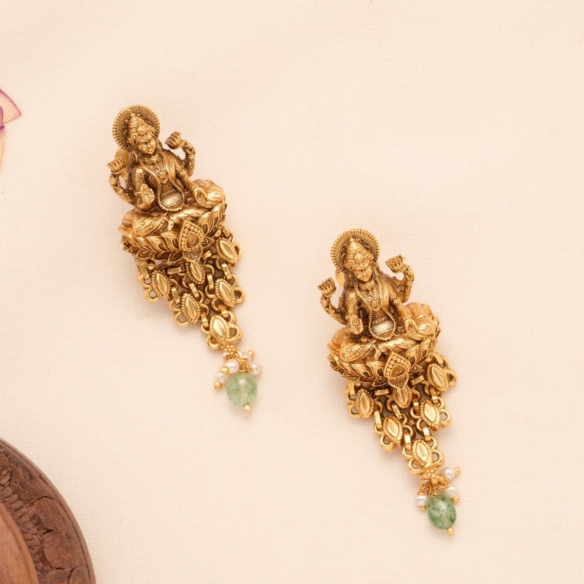 Antique Gaja Lakshmi Pendant Golden Necklace Set