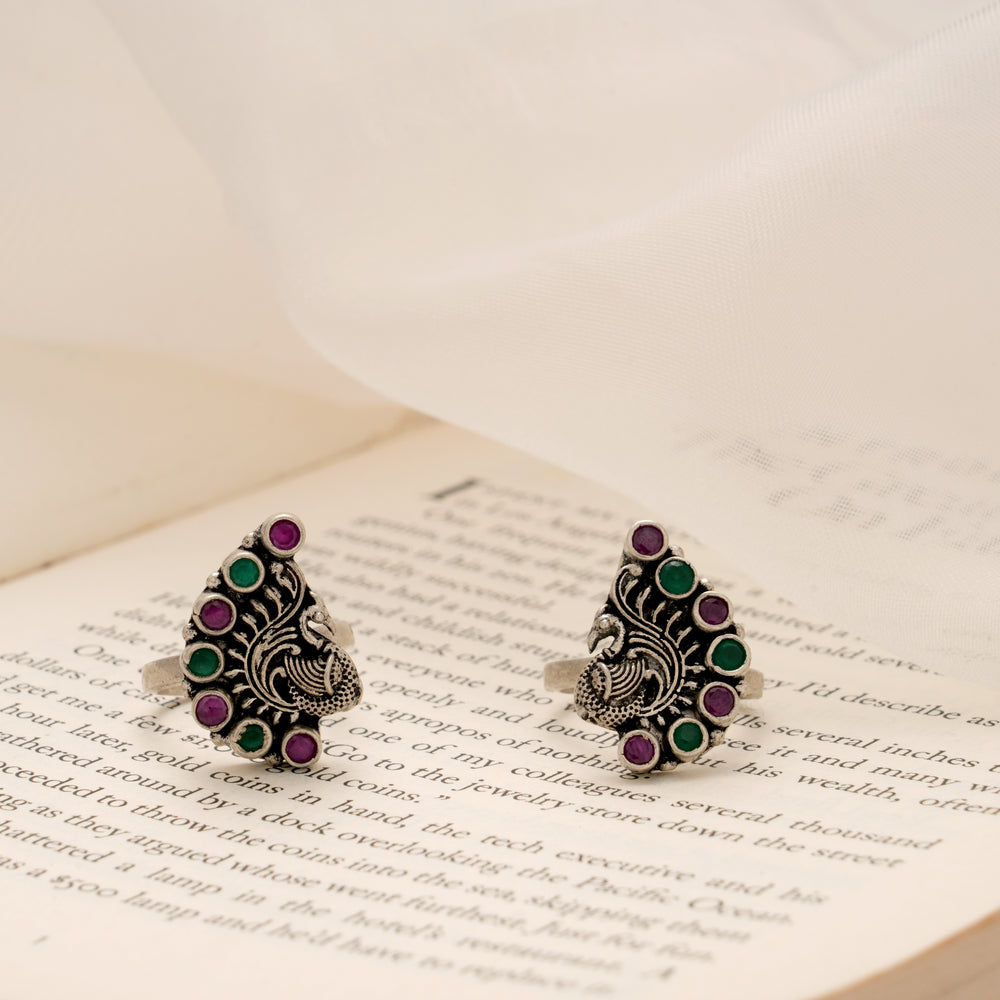 Antique Peacock Design Silver Toe Ring