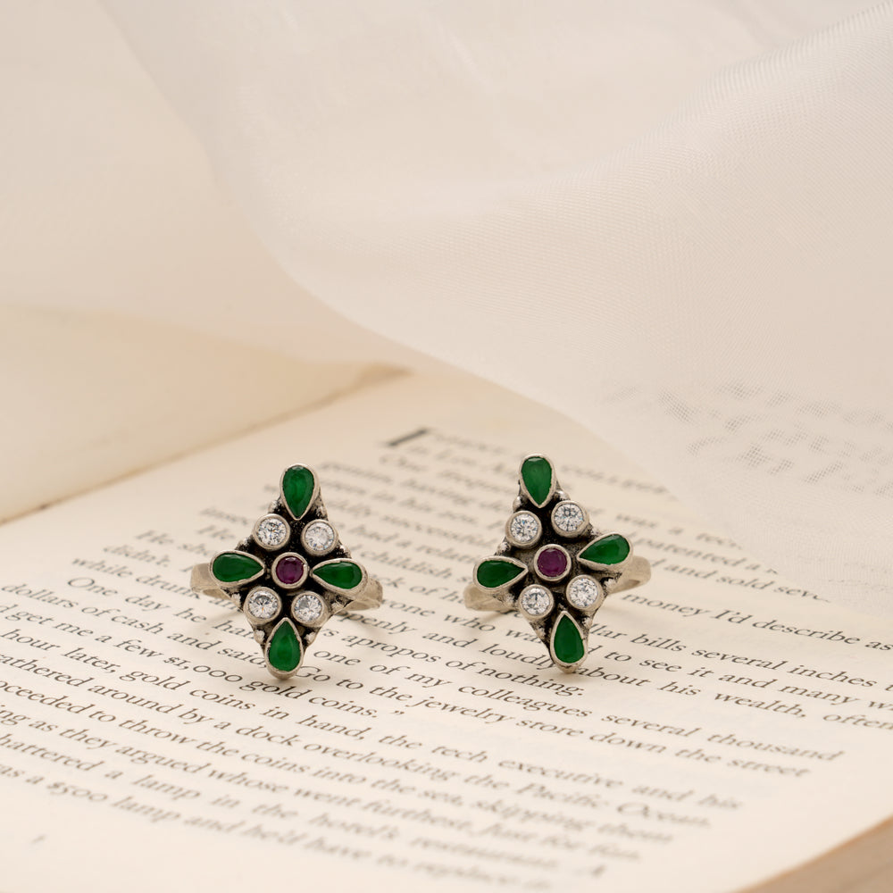 Antique Floral Design Silver Toe Ring