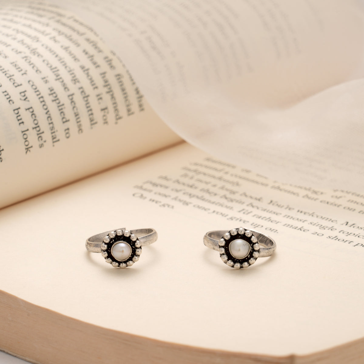 Minimal Flower Design Silver Toe Ring