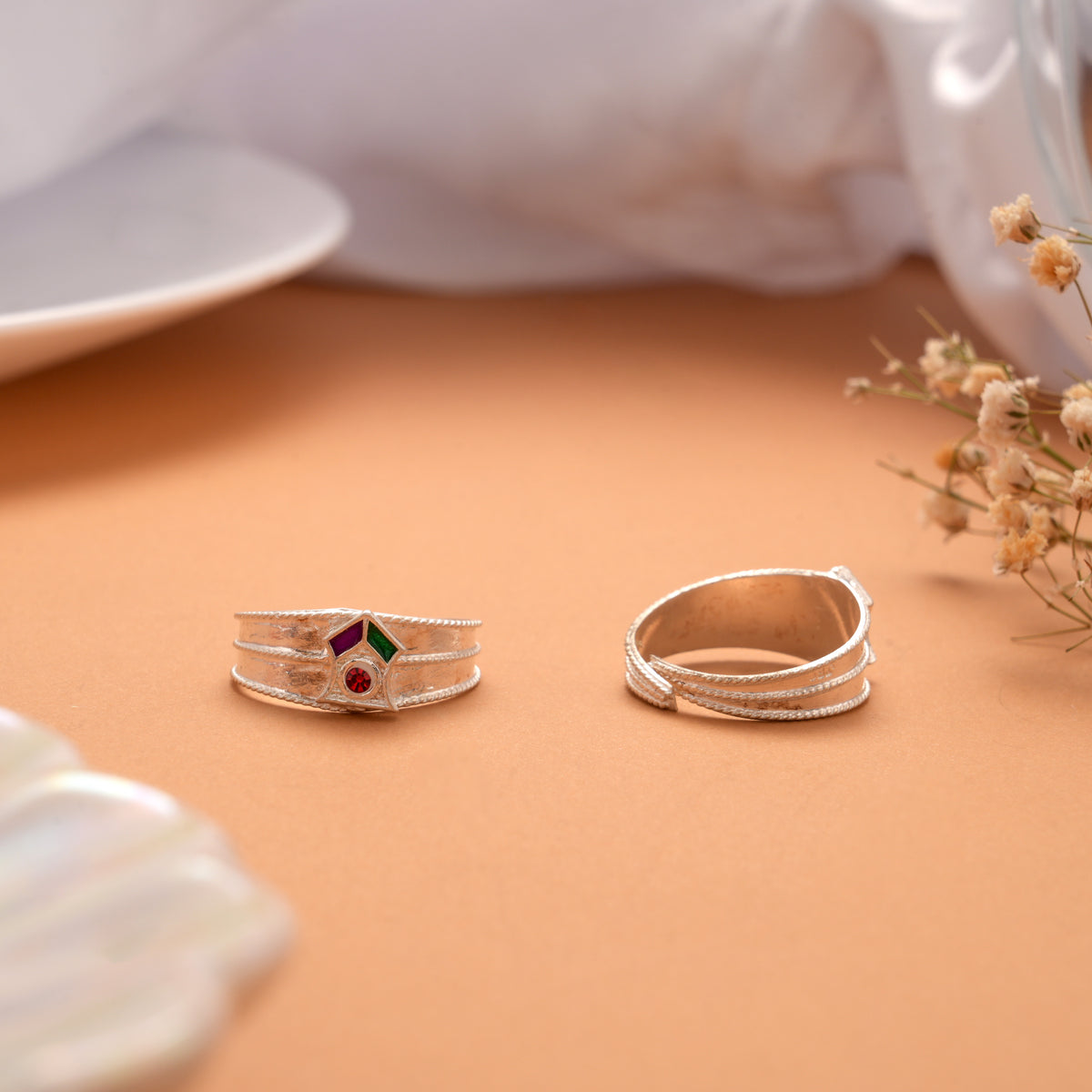 Cute Curved Design Enamel Silver Toe Ring