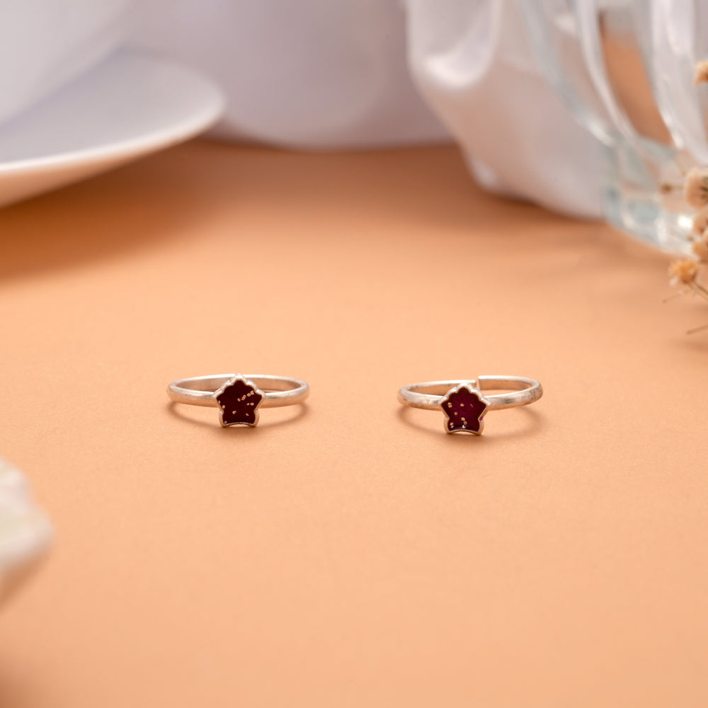 Regal Red Enamel Star Silver Toe Ring