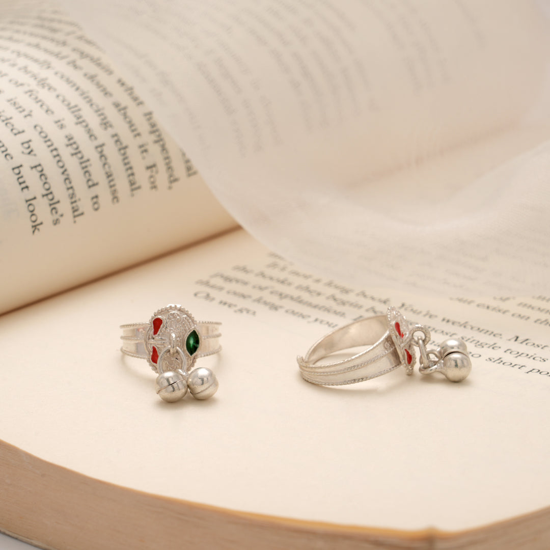 Oval Shape Enamel Silver Salangai Metti