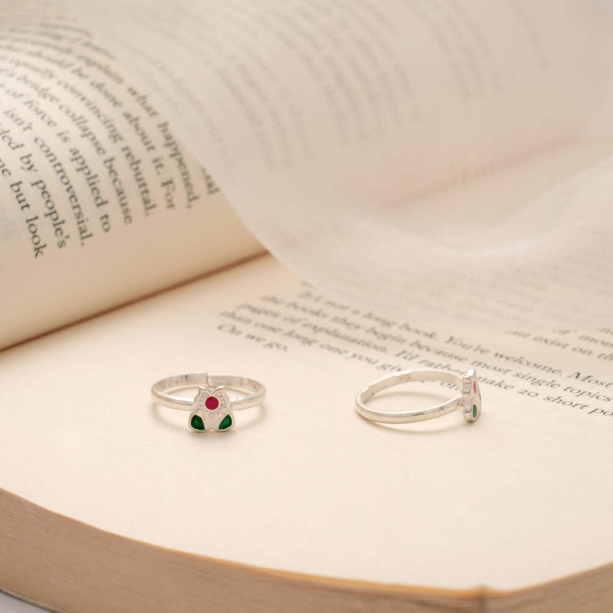 Green and Red Enamel Floral Silver Toe Ring