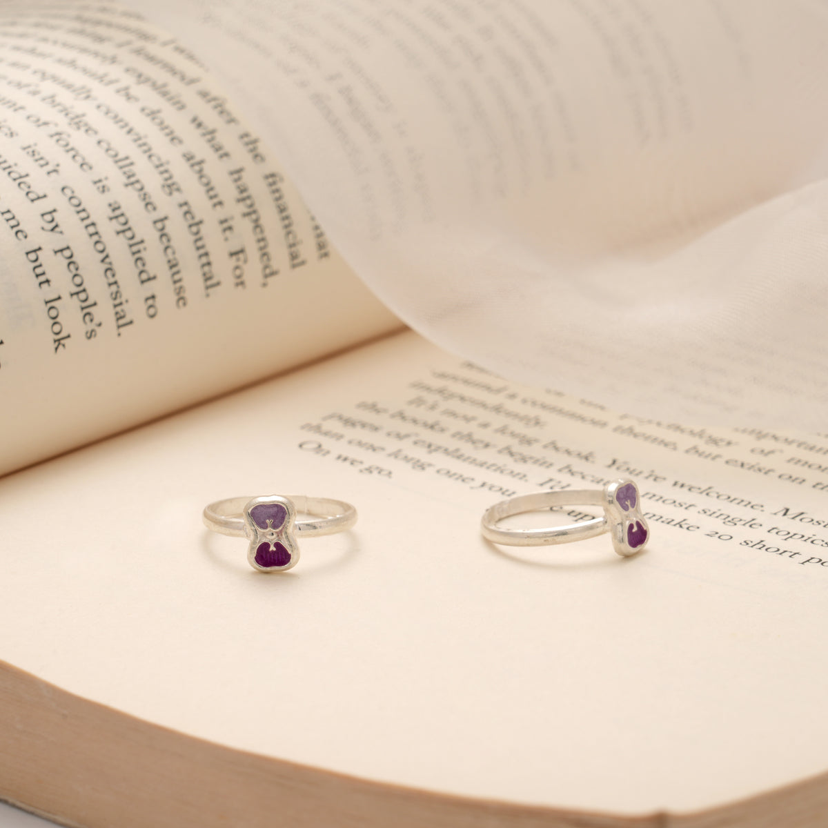 Sleek Curved Design Silver Toe Ring