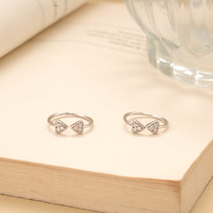 Simple and Sleek Arrow Stone Silver Ring