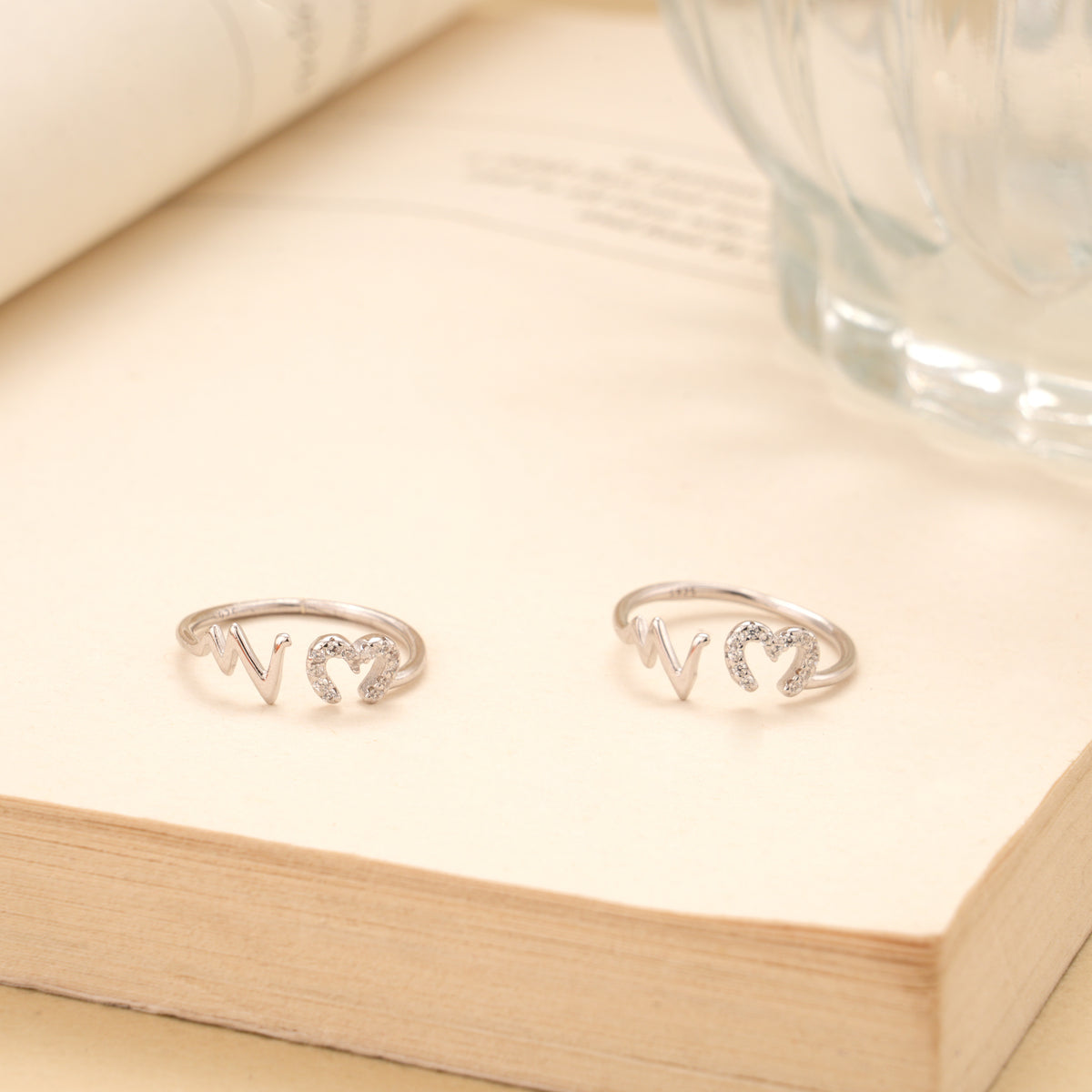 Wavy Heart with Silver Stone Toe Ring