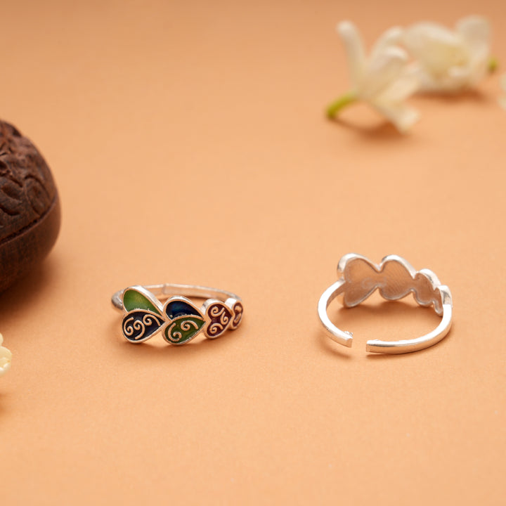 Antique Floral Design Silver Toe Ring